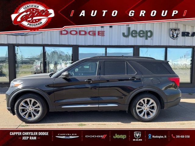 2020 Ford Explorer XLT in Black — front three-quarter view
